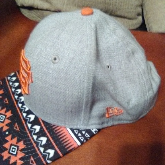 Hat - Picture 2 of 3